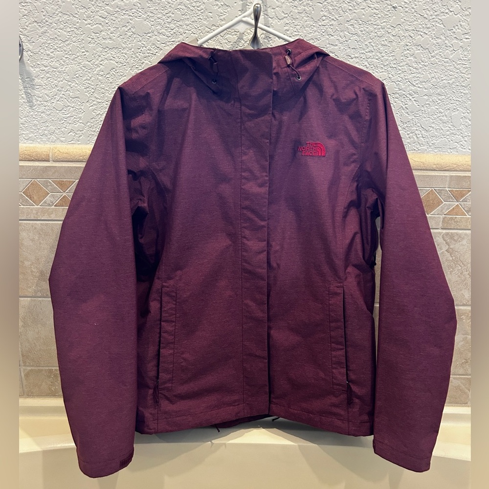 Women’s North Face Rain Jacket EUC